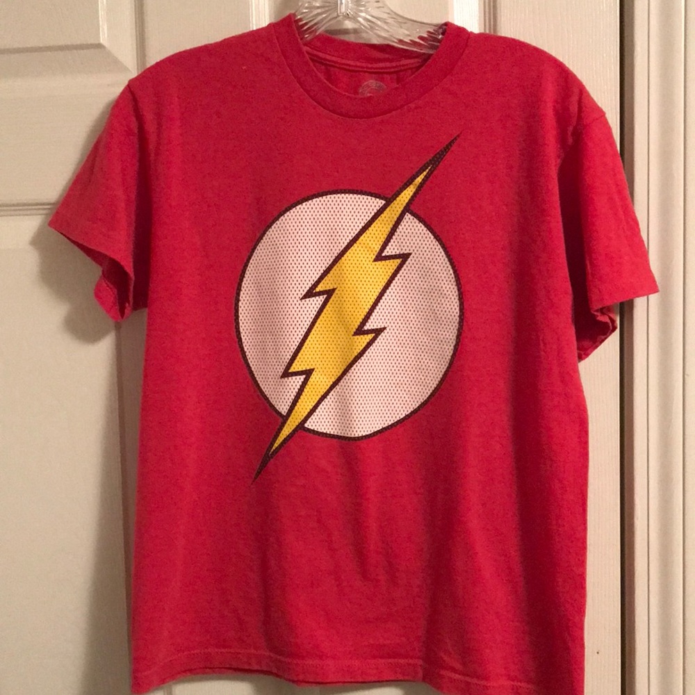 DC COMICS TEE SHIRT